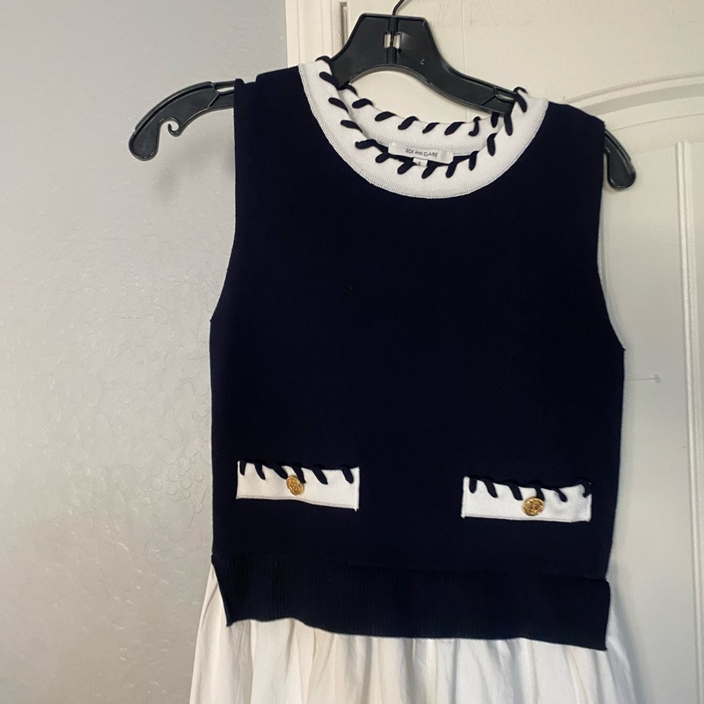 Stitch Piping Mixed Media Midi Dress
ZOE AND CLAIRE
